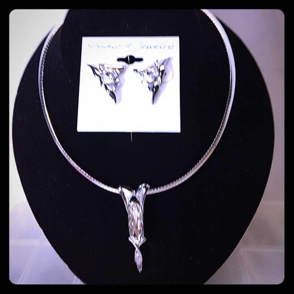 Crystal Pendant with Omega Chain Swarovski Crystal